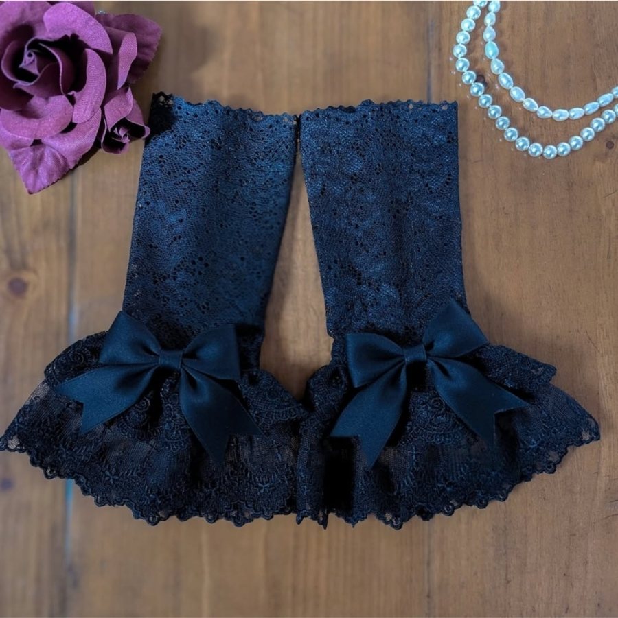 Aria Double Ruffle Lace Cuffs in Black on Black