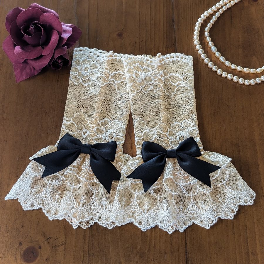 Aria Double Ruffle Lace Cuffs in Black